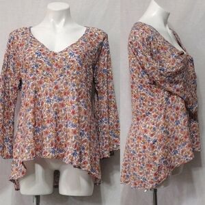 NWT Rachel Zoe Floral Bell Sleeve High Low Hem Top Medium Flowy Coquette Blouse